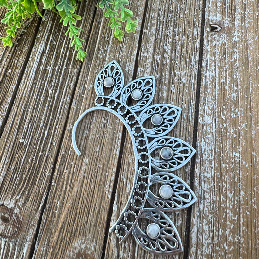 EarCuff Howlite